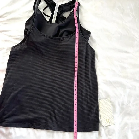 **SOLD***Lululemon Black Tough It Out Tank Sz 10 w/Attached Sports Bra - Picture 16 of 16